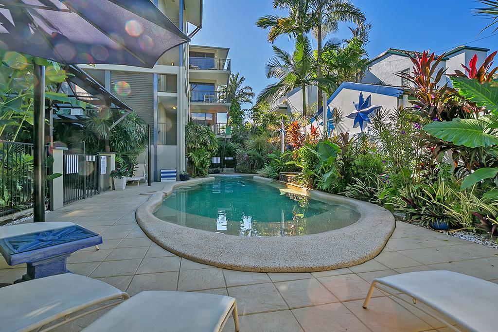 Sea Point On Trinity Beach Exterior photo