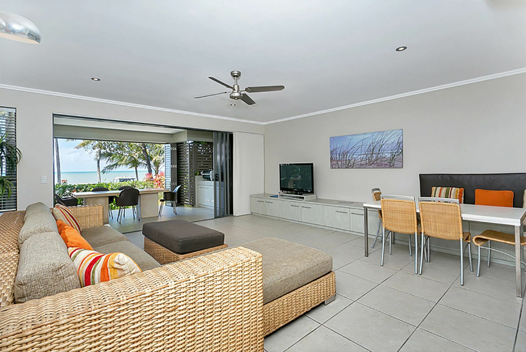 Sea Point On Trinity Beach Exterior photo