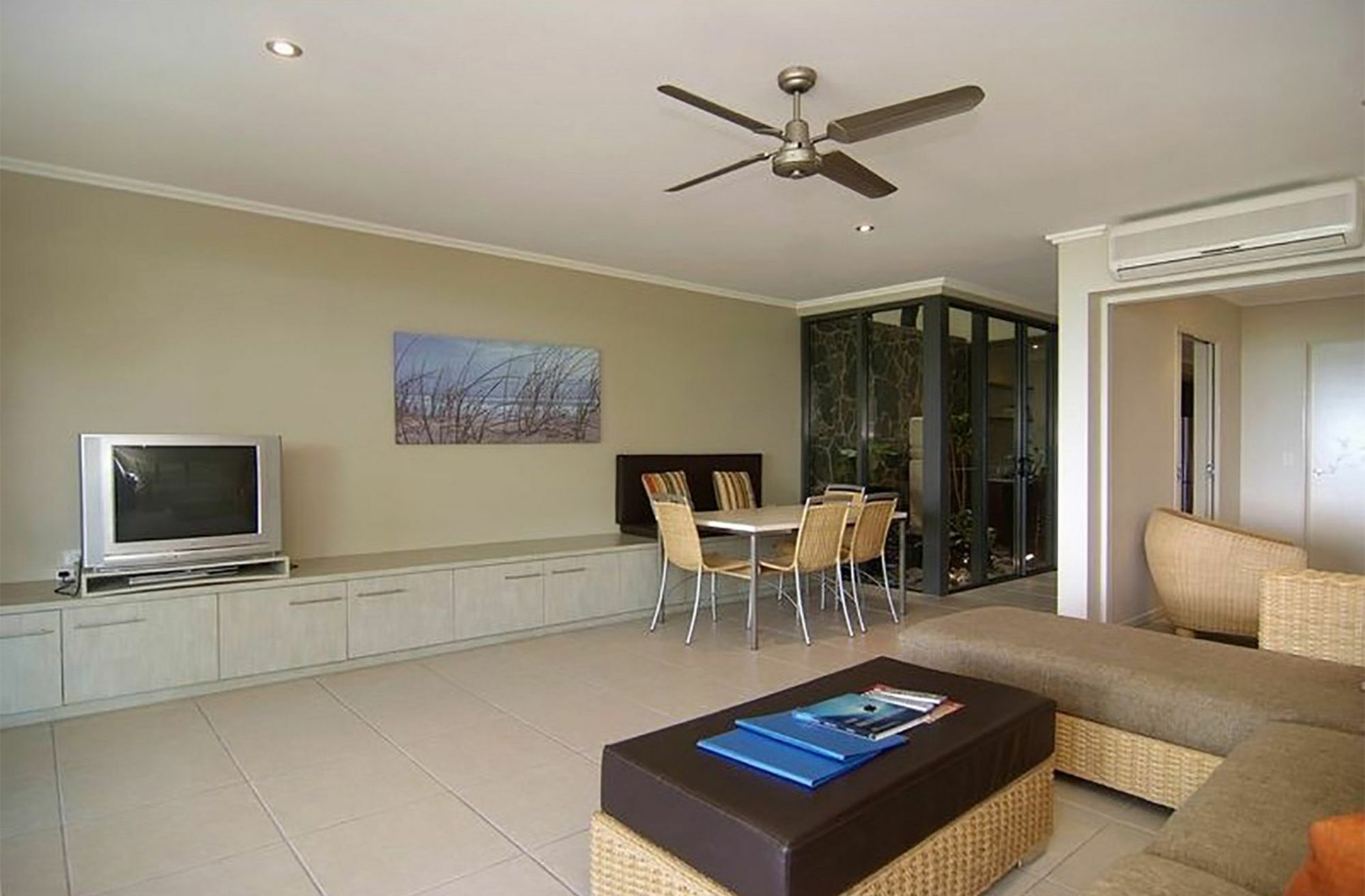 Sea Point On Trinity Beach Exterior photo