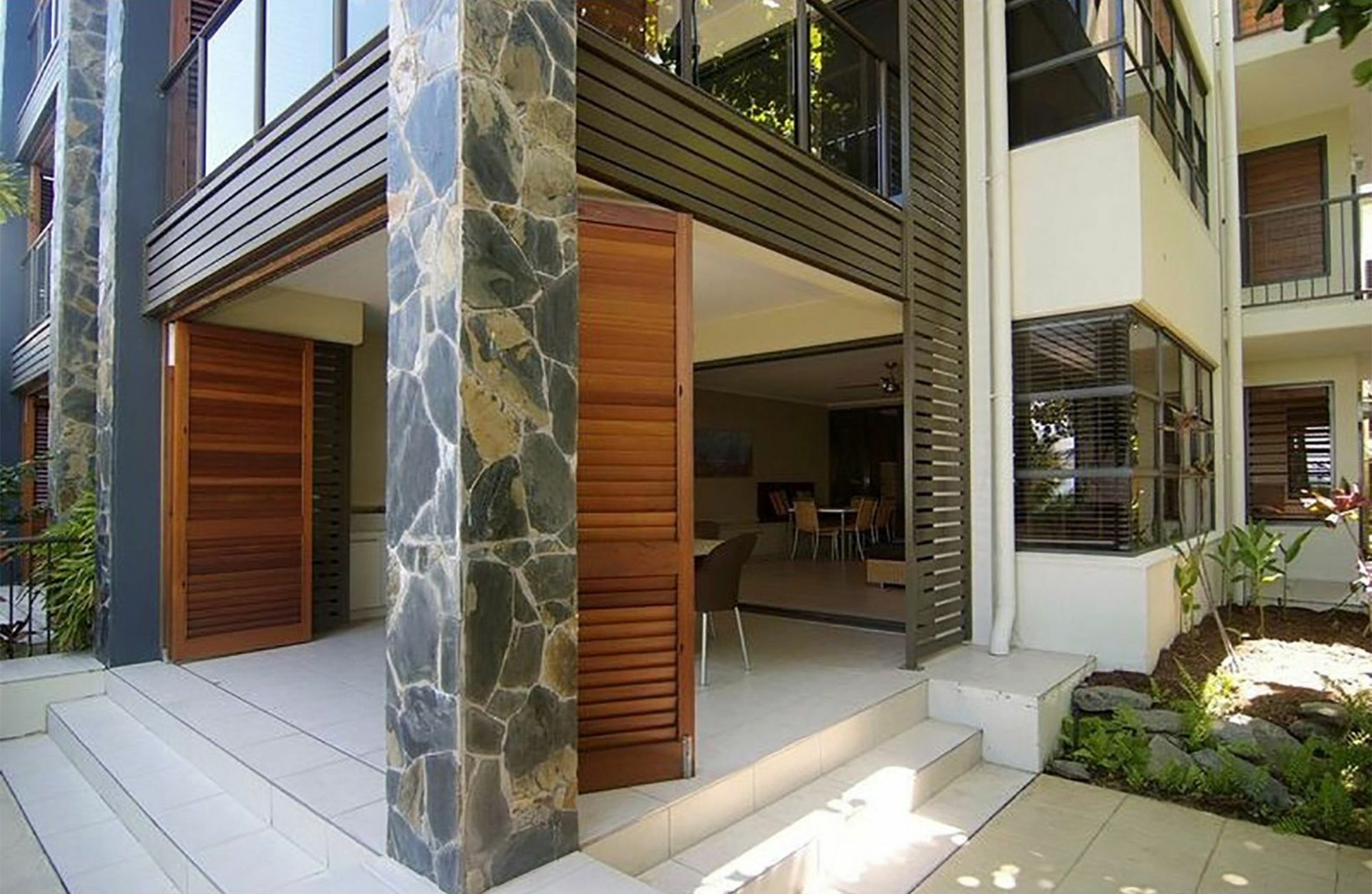 Sea Point On Trinity Beach Exterior photo